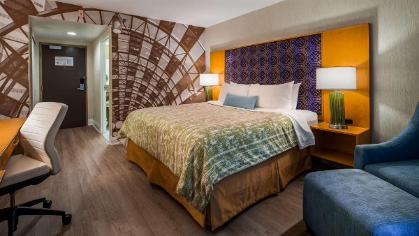 Best Western Premier Toronto Airport Carlingview Hotel image 16